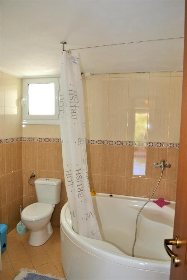 Apartment Iremia Family Holidays Vlore